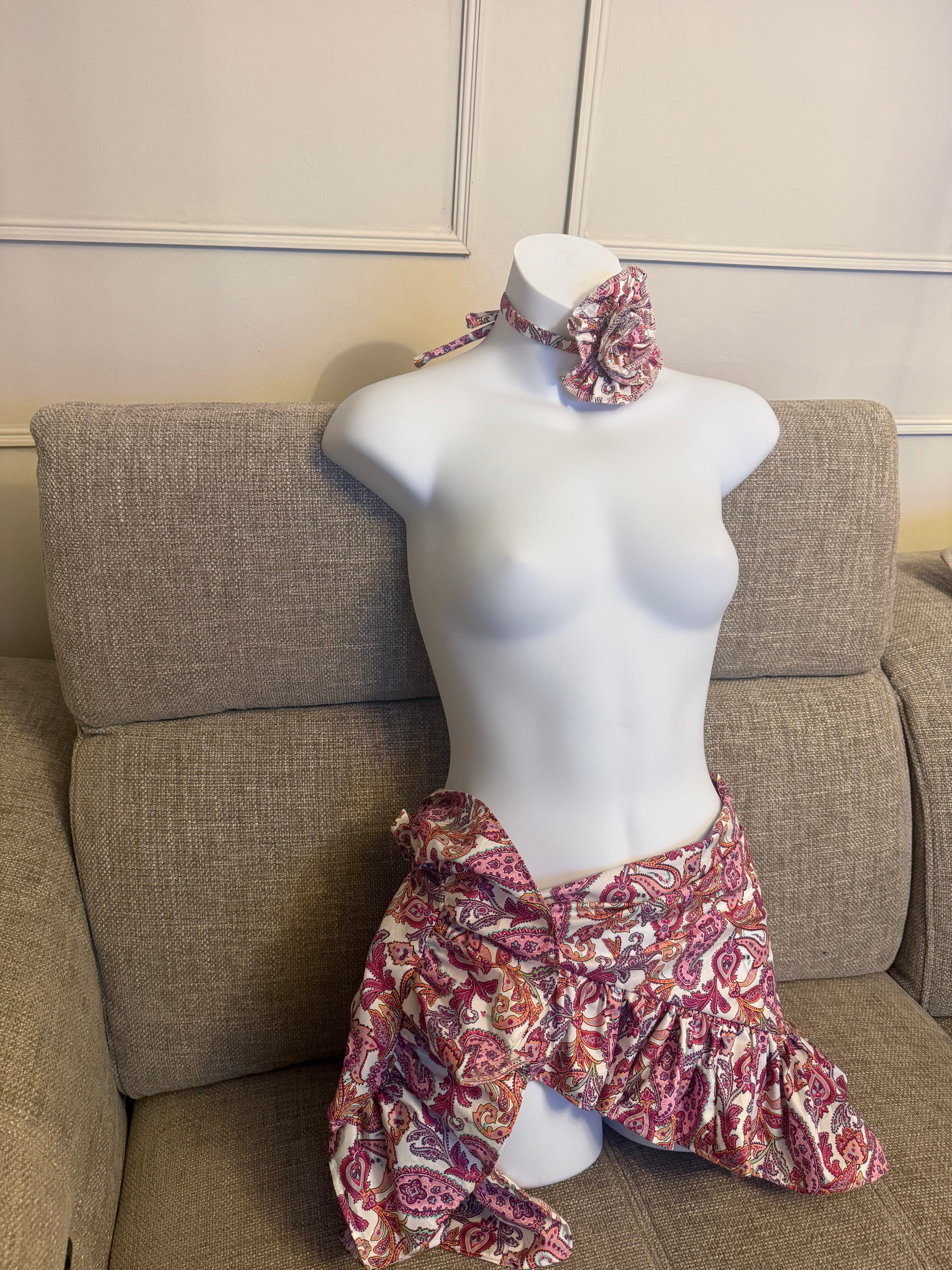 READY TO SEND - Mini Ruffle Sarong With Rose Choker