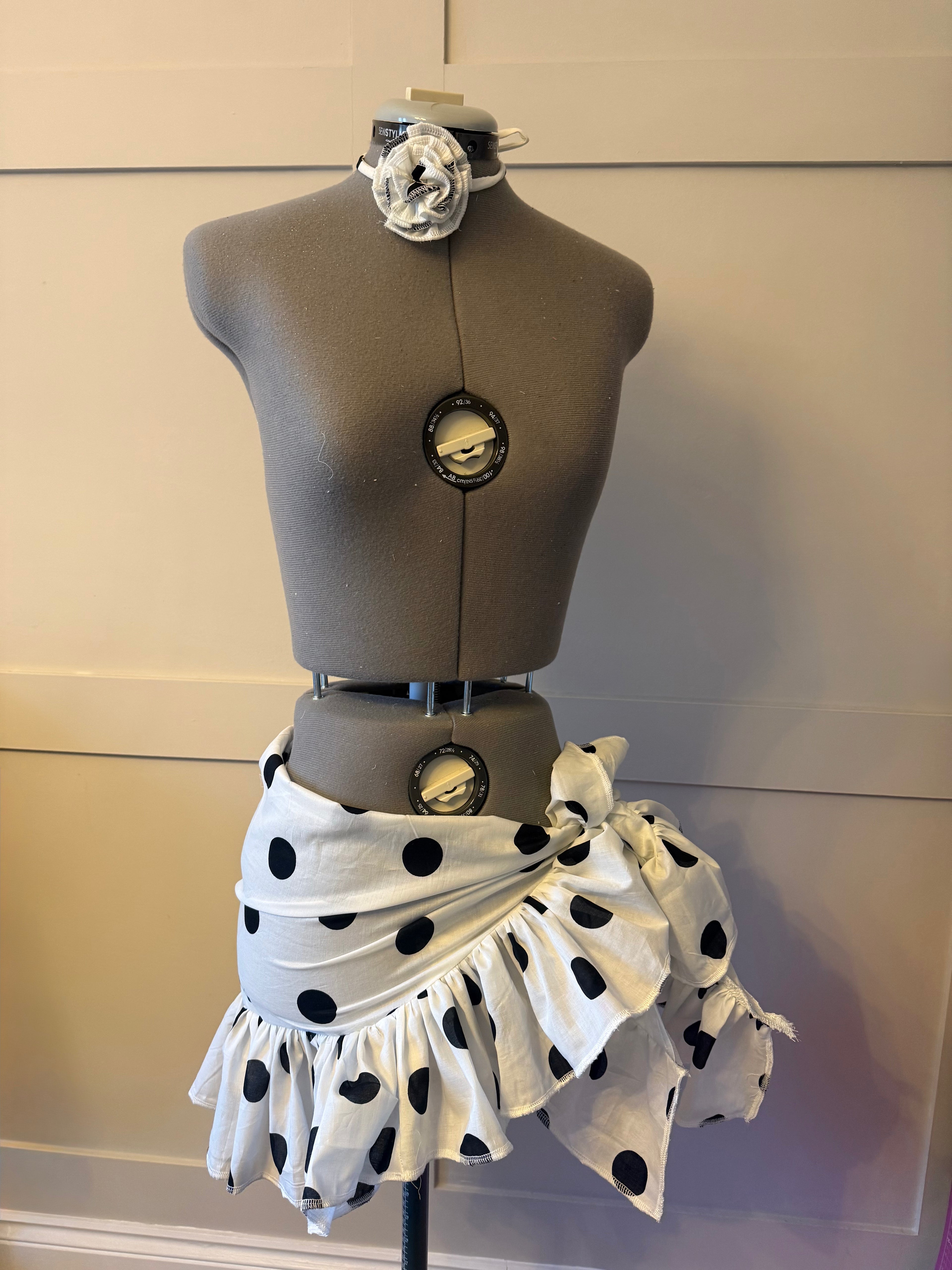 POLKA DOT RUFFLE SARONG WITH CHOKER COTTON